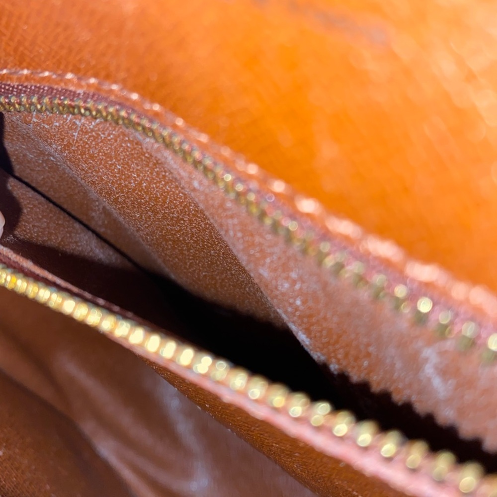 Louis Vuitton Saint Cloud Crossbody Bag - Picture 12 of 16